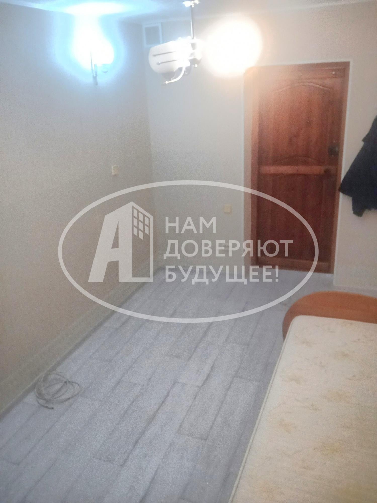 Купить комнату за 530 000 рублей на улица Карла Маркса, 3/1
