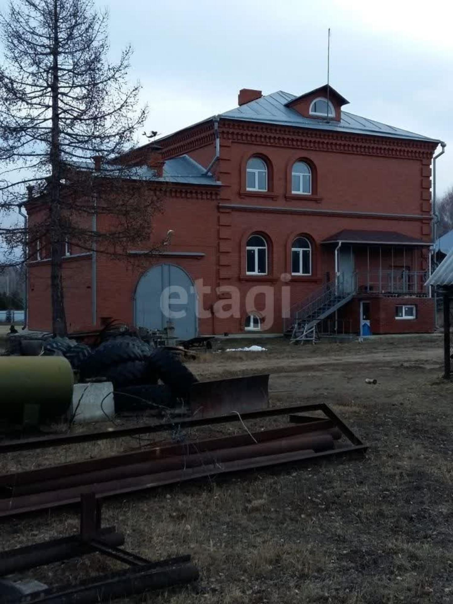 Купить дачу, дом, коттедж за 12 000 000 рублей на Садовая улица