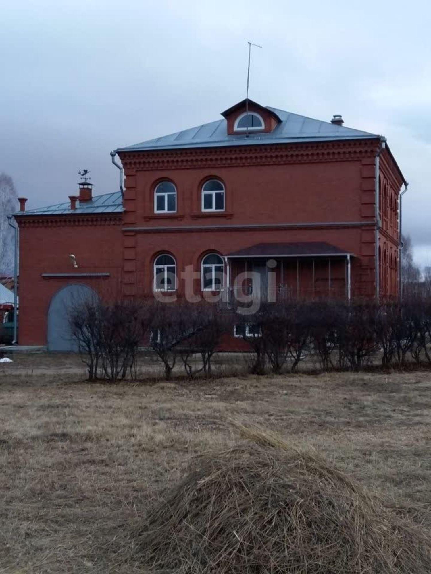 Купить дачу, дом, коттедж за 12 000 000 рублей на Садовая улица