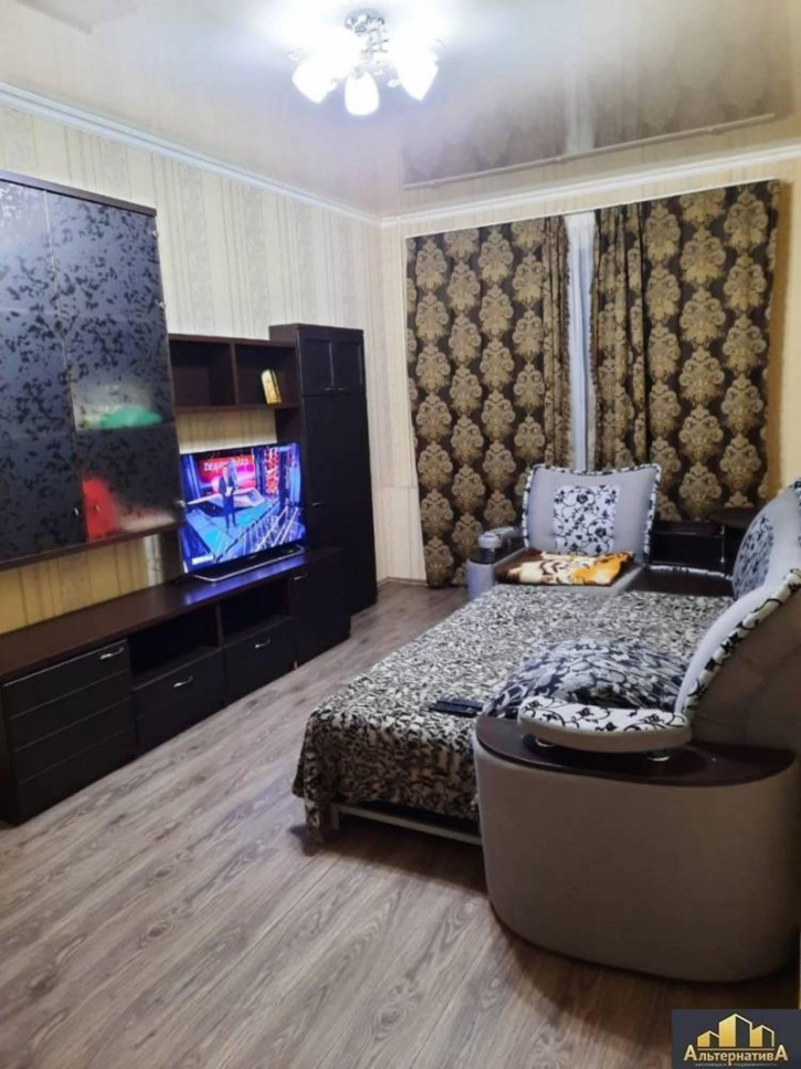 2-комн квартира Балахонова ул.