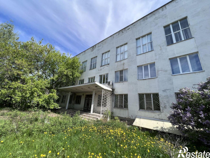 Отдельное здание улица Фучика, 120А,  д. 120А
