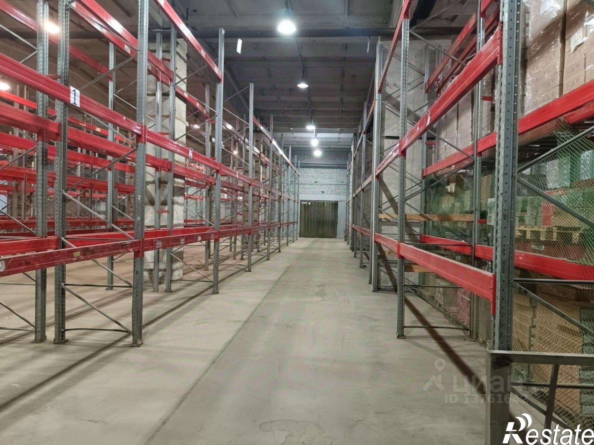 Сдать складское помещение за 31 500 рублей на Дальневосточная улица, 12