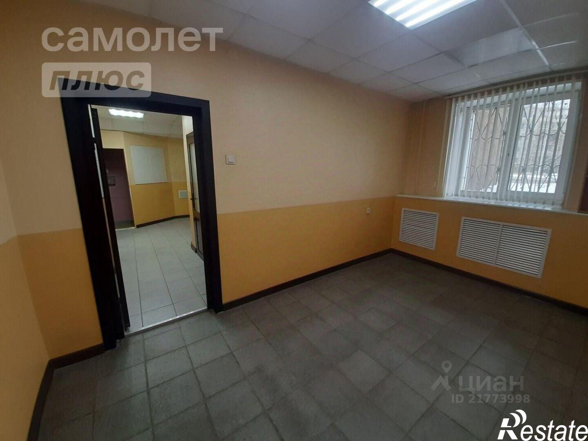 Сдать офис, помещение под офис за 69 948 рублей на улица Сурикова, 33