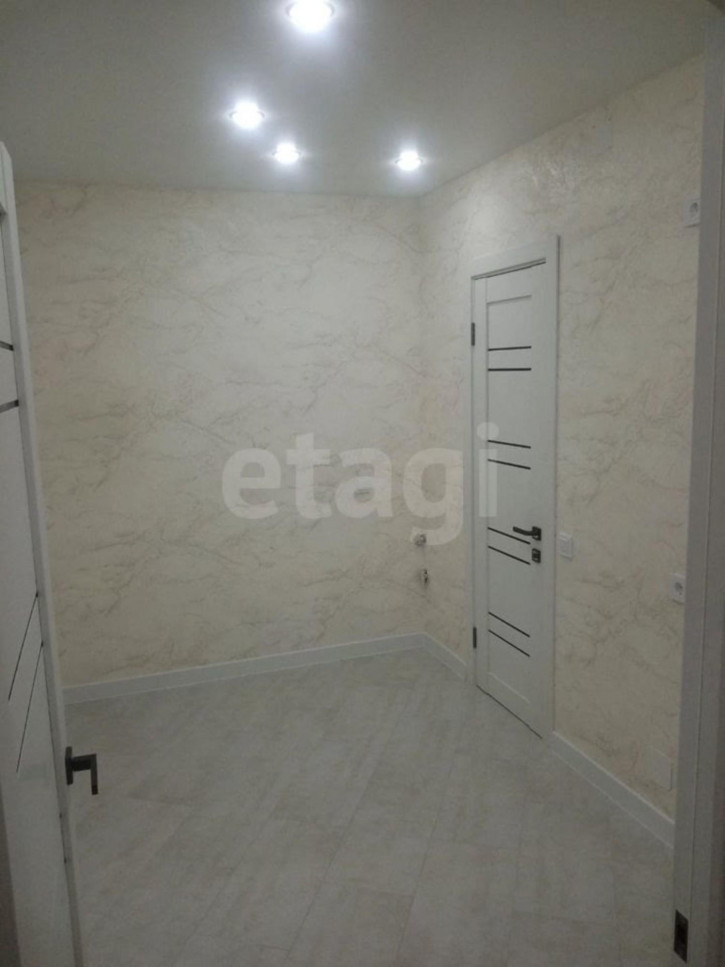2-комн квартира улица Возрождения, 86