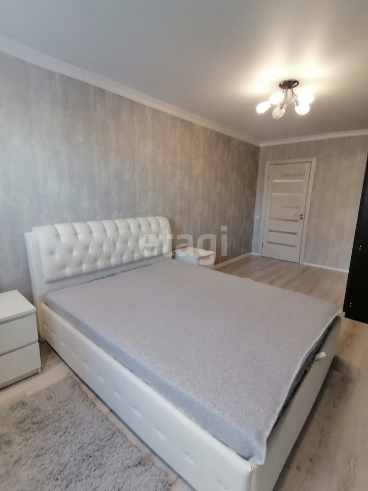 4-комн квартира Молодежная, 70/1