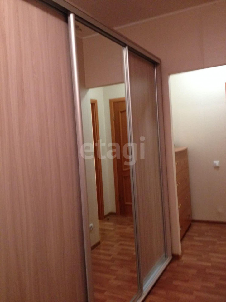 2-комн квартира Соболева, 19