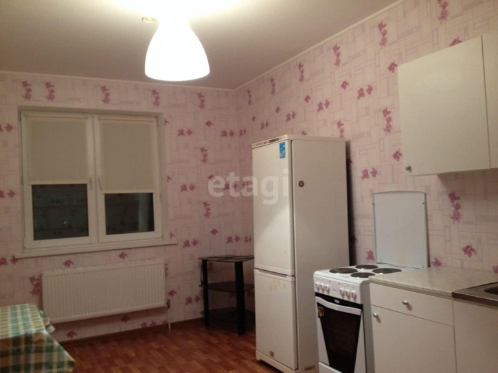 2-комн квартира Соболева, 19