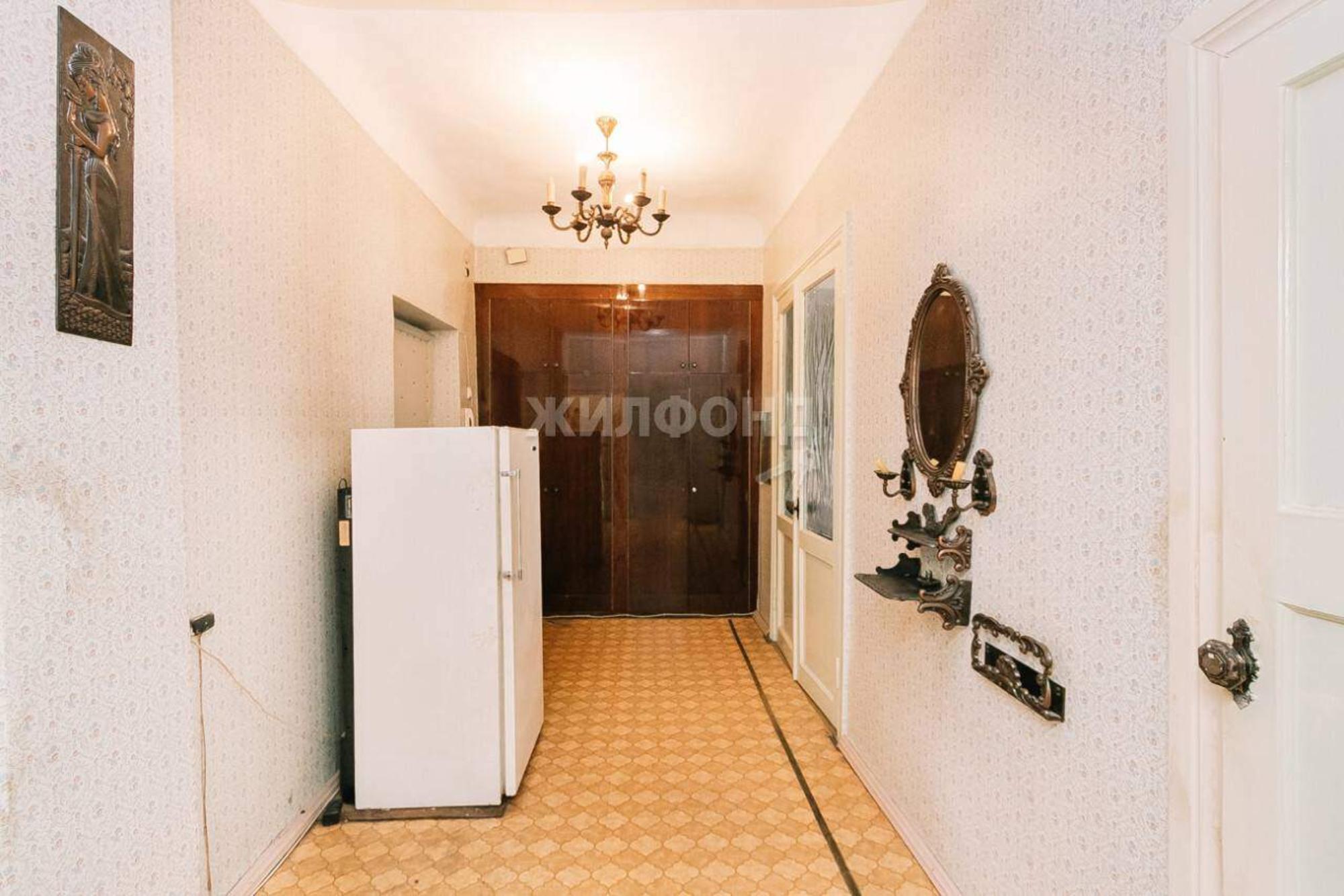 Купить квартиру за 8 300 000 рублей на Пархоменко улица, д.8