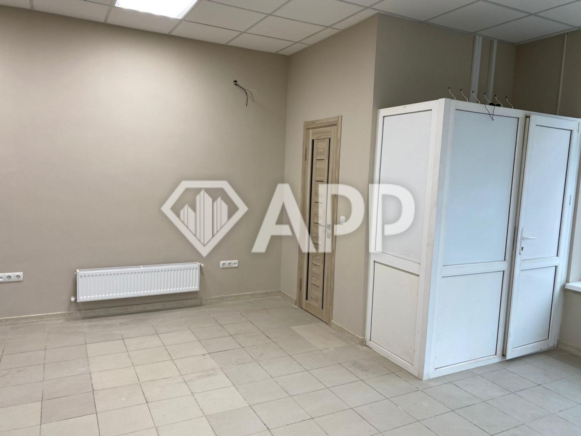 Купить помещение свободного назначения за 9 000 000 рублей на ул Новороссийская, 94