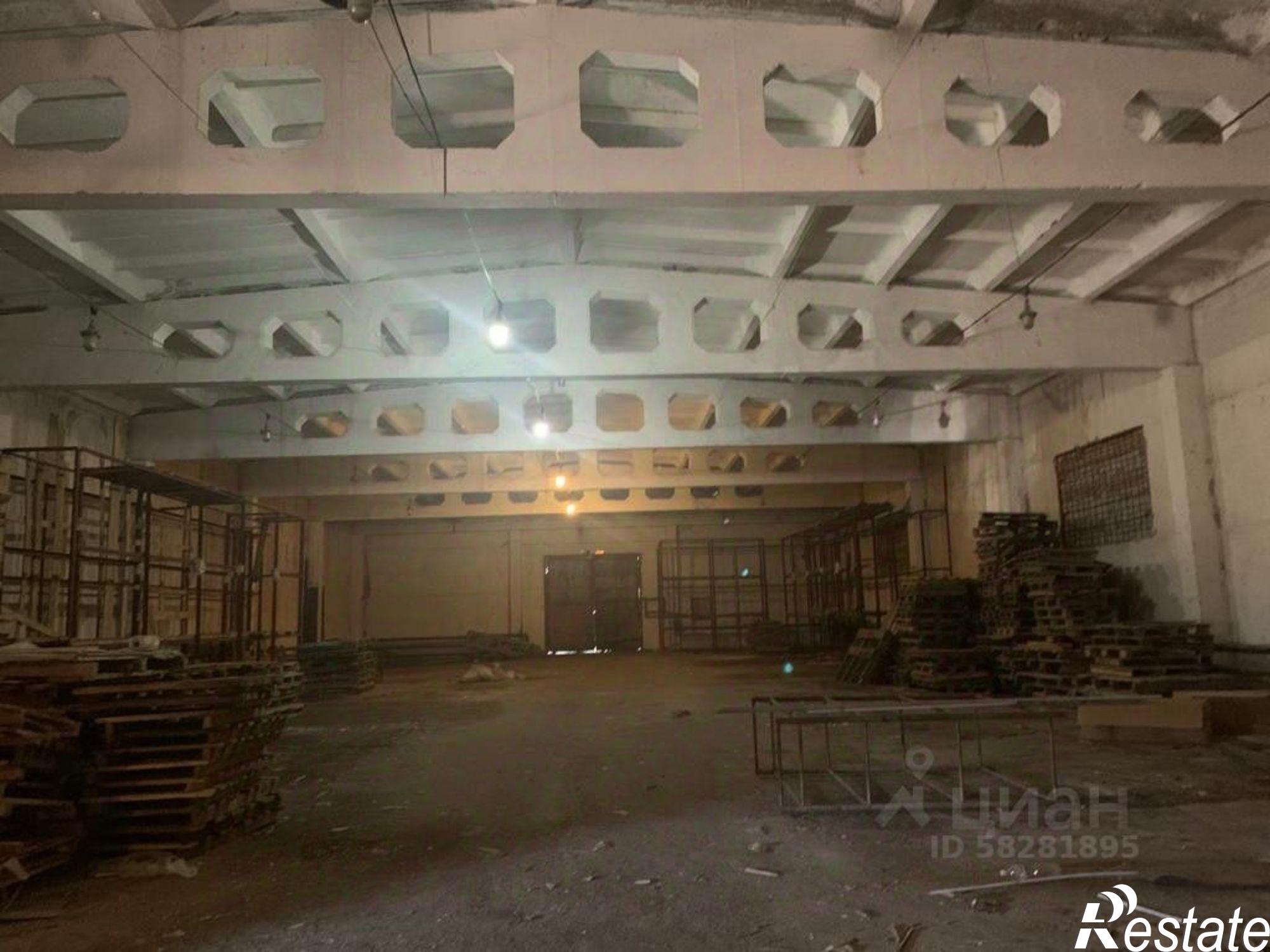 Купить складское помещение за 18 000 000 рублей на 1-я Таёжная улица, 2