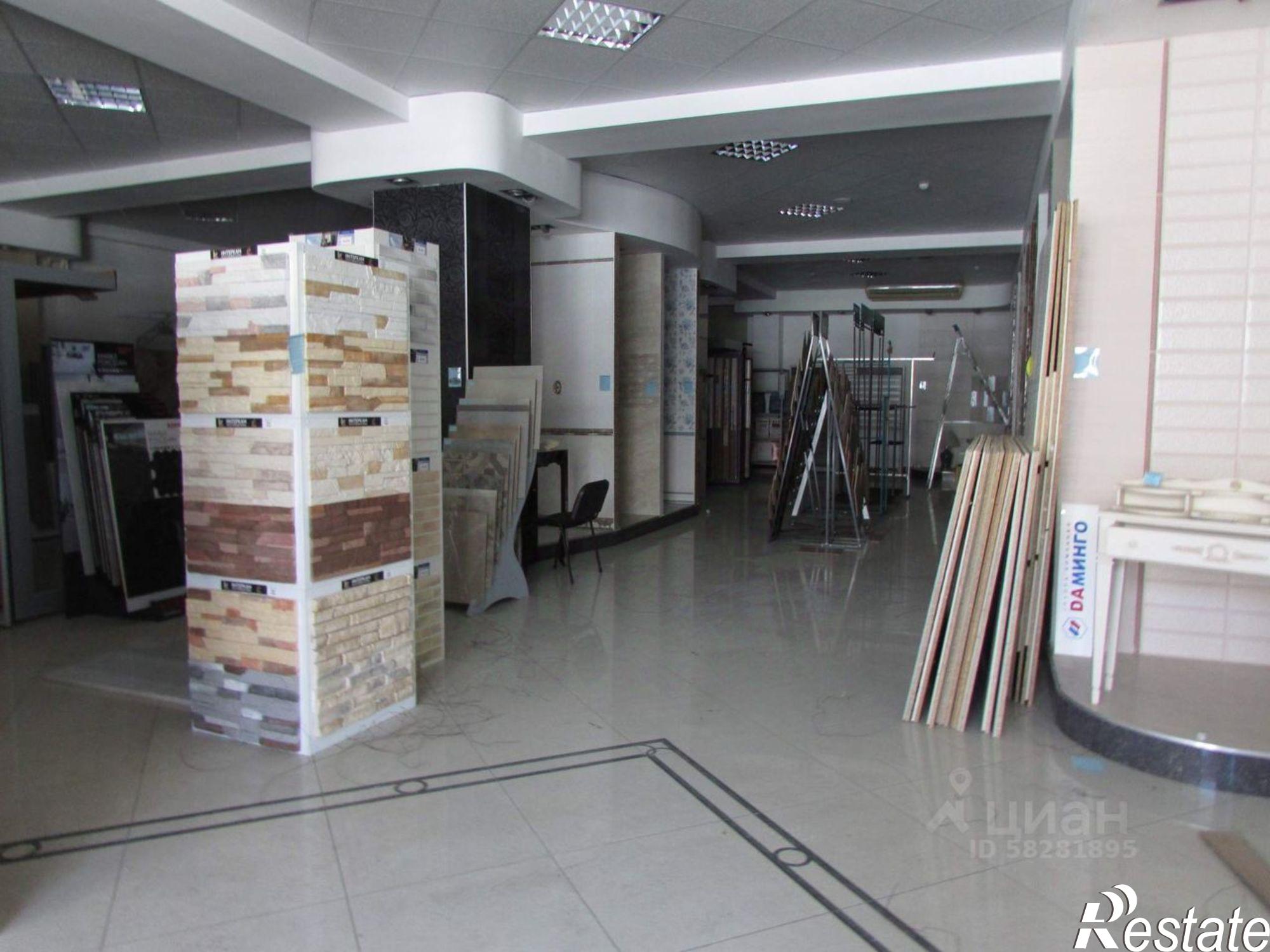 Сдать торговое помещение за 300 020 рублей на улица Доваторцев, 40А