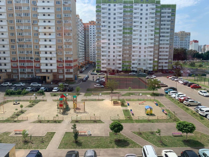 2-комн квартира Генерала Трошева ул, 31