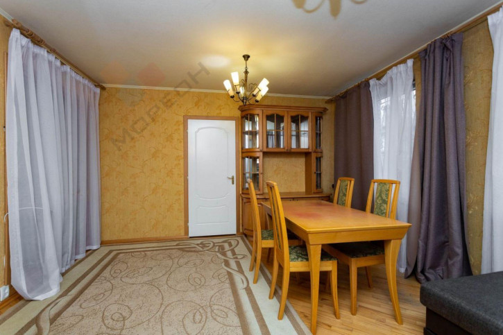3-комн квартира Офицерская ул, 43