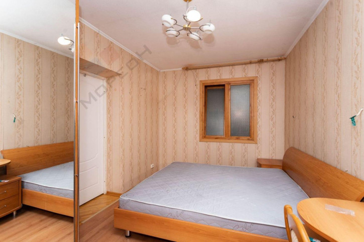 3-комн квартира Офицерская ул, 43