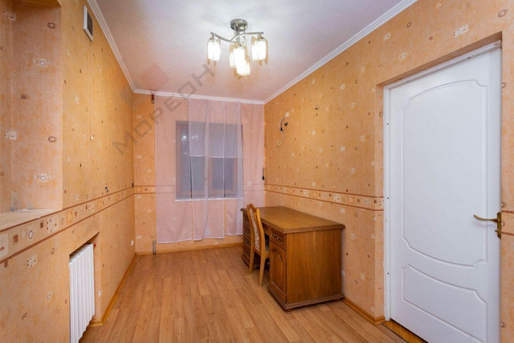 3-комн квартира Офицерская ул, 43
