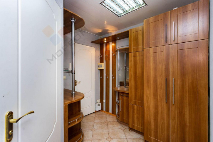 3-комн квартира Офицерская ул, 43