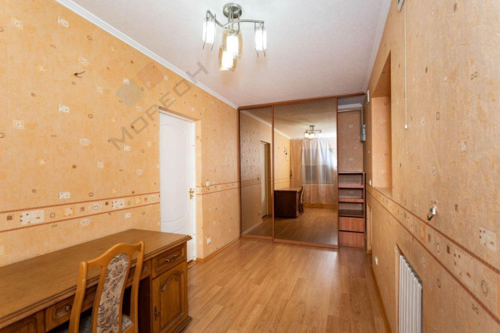 3-комн квартира Офицерская ул, 43