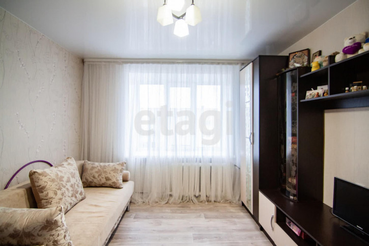 Комната Боровая, 8