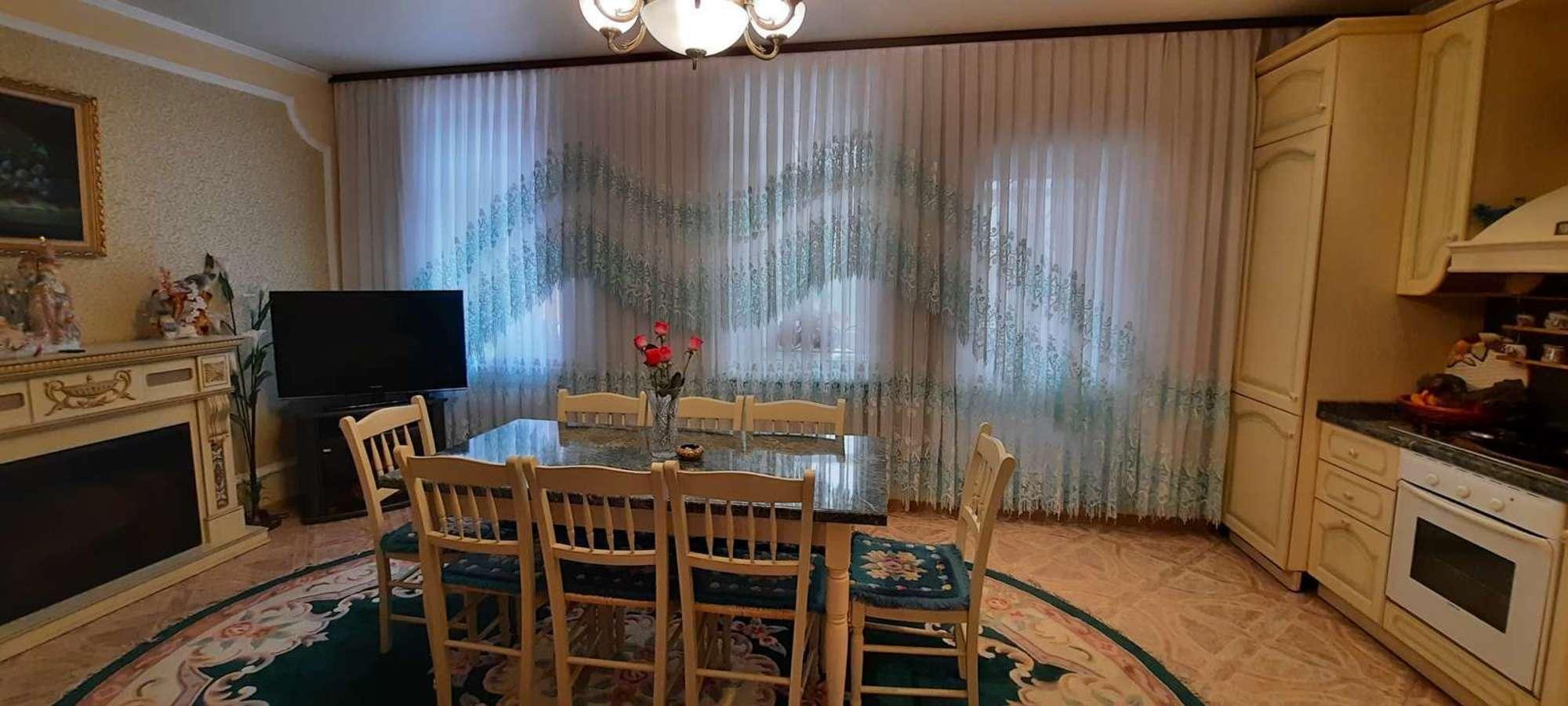 Купить дачу, дом, коттедж за 20 500 000 рублей на Шишкова улица, 98