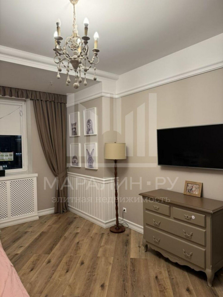 4-комн квартира Максима Горького, 257