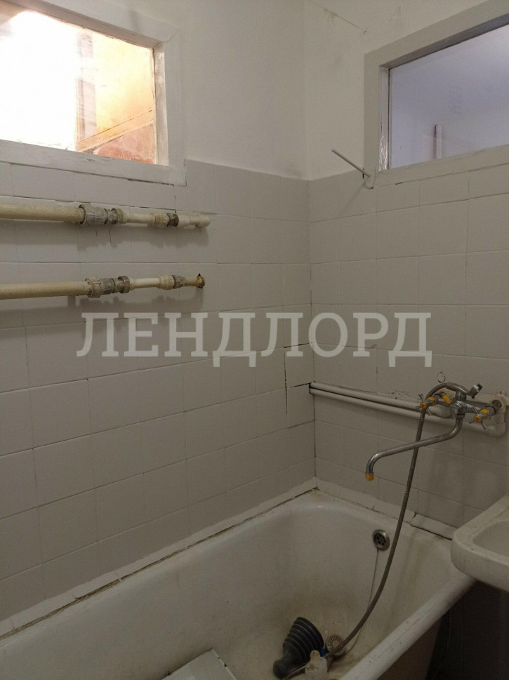2-комн квартира улица Шеболдаева, 15