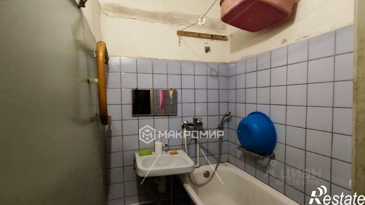 Комната проспект Советских Космонавтов, 37,  д. 37