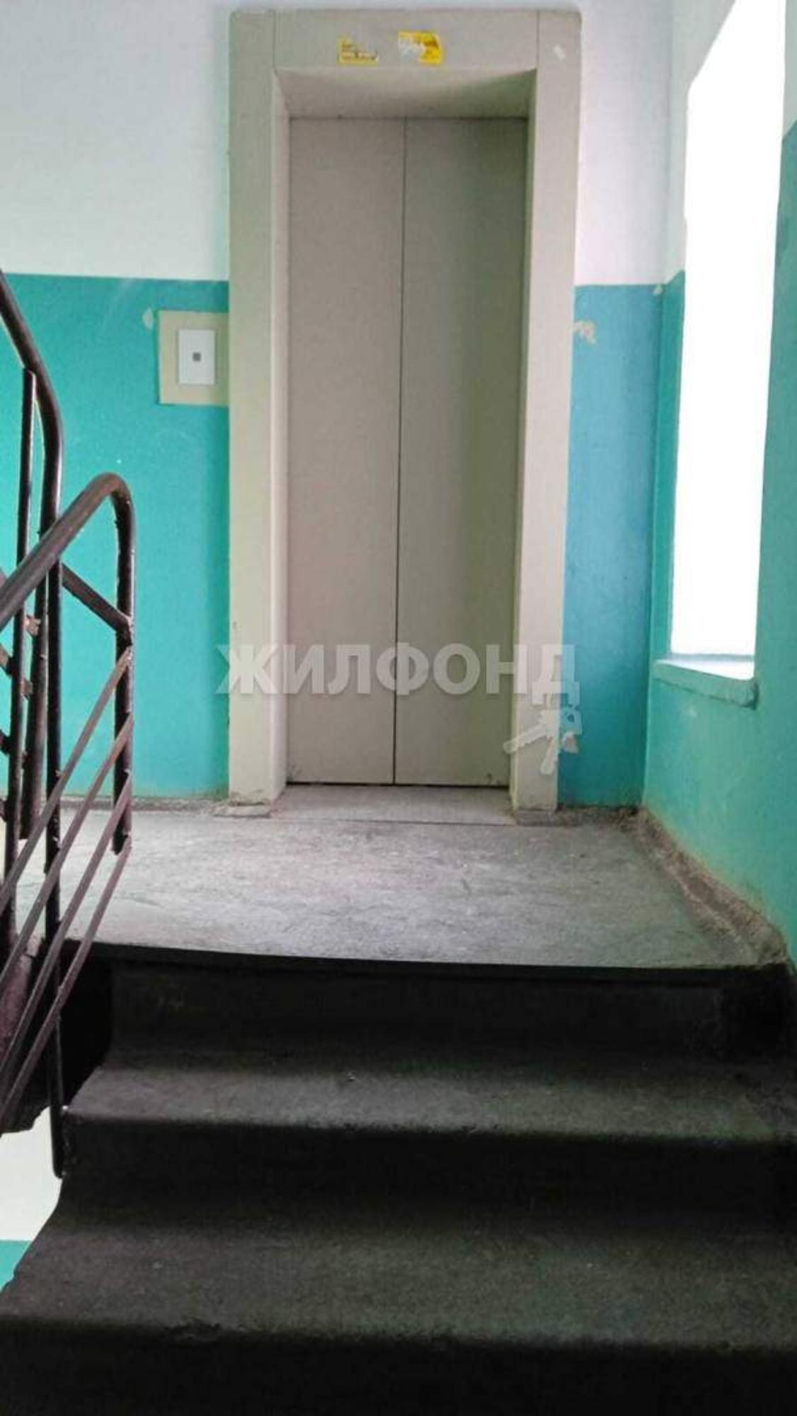 Купить комнату за 1 280 000 рублей на Петухова улица, д.12