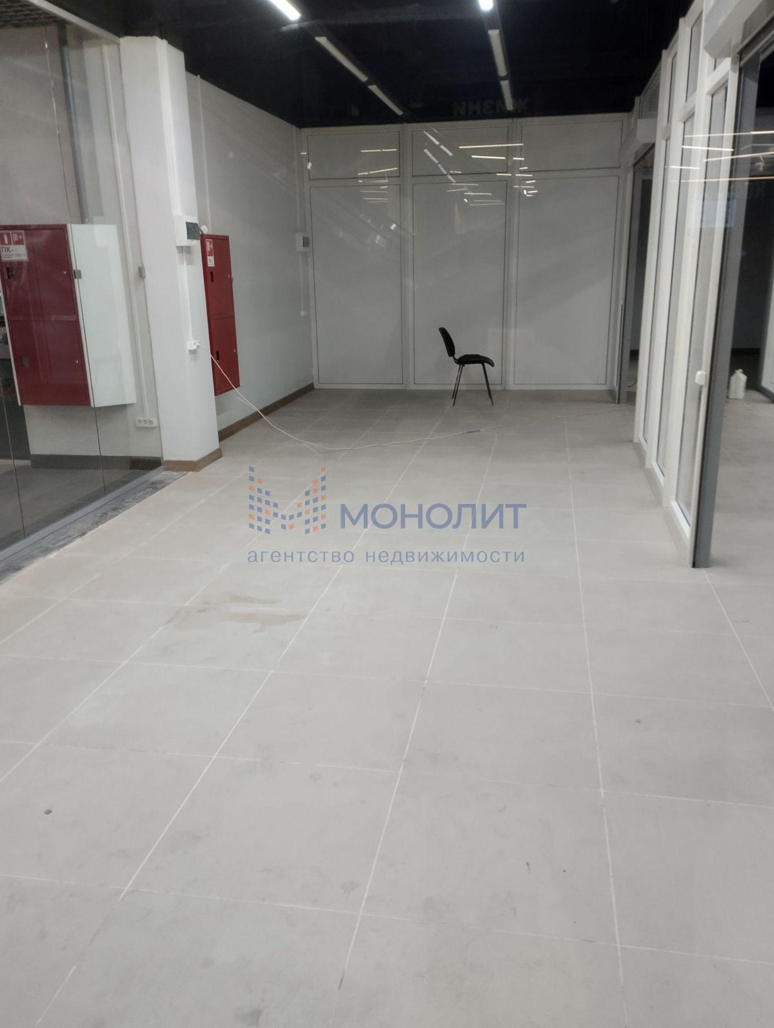 Сдать торговое помещение за 117 500 рублей на Южное ш, 43А