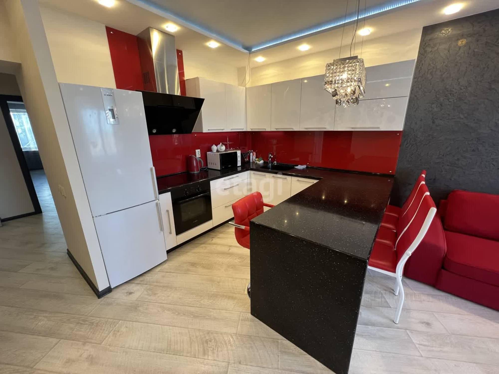 Сдать квартиру за 40 000 рублей на Амурская, 4