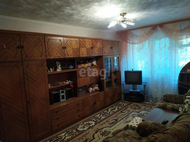 3-комн квартира улица Каширина