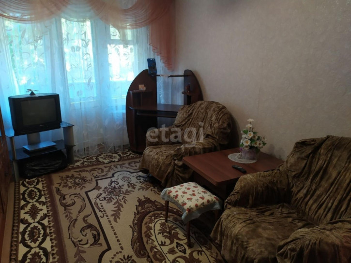 3-комн квартира улица Каширина
