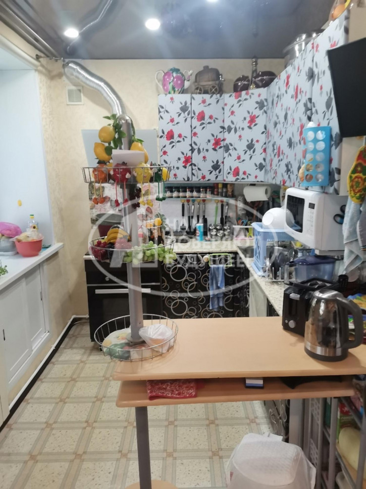 4-комн квартира улица Копылова, 69А
