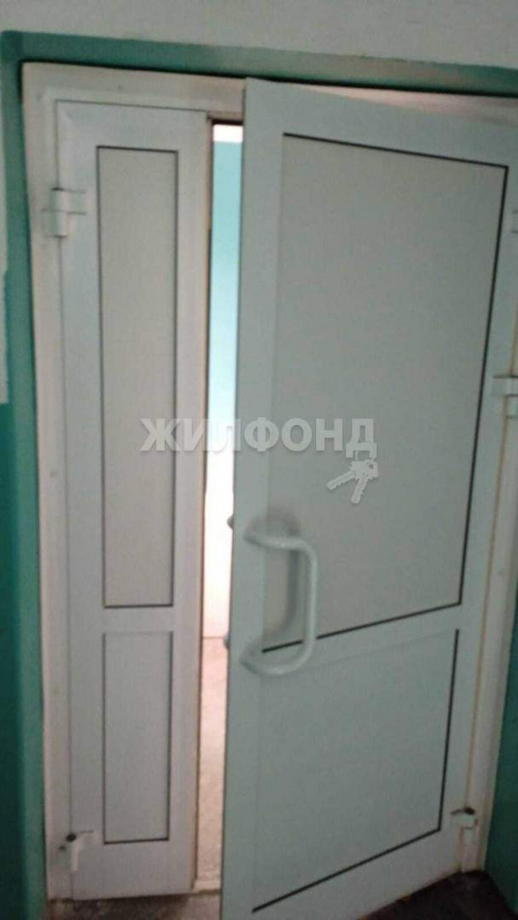 Комната Петухова улица, д.12
