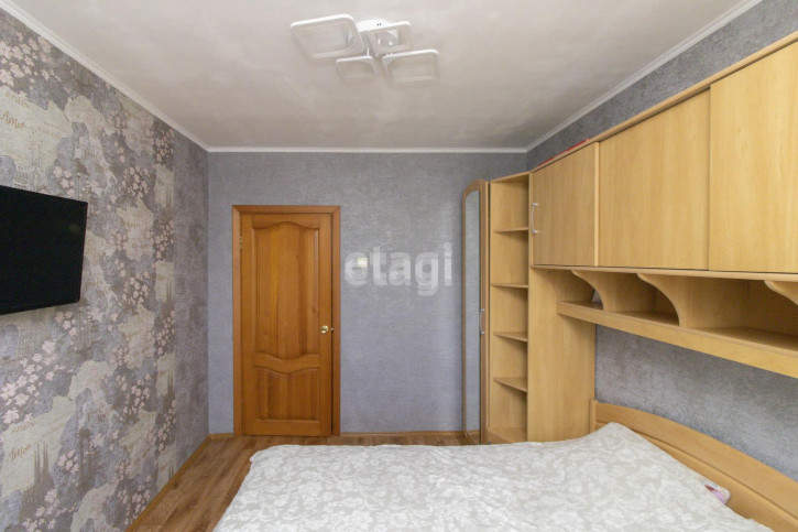 3-комн квартира Островского, 20