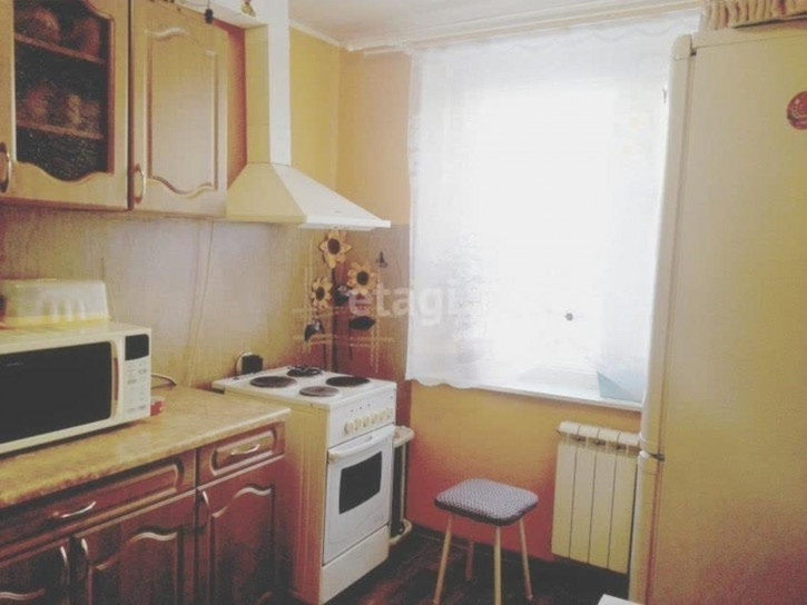 3-комн квартира Монтажников, 17