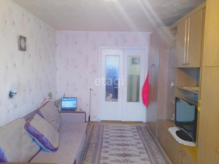 3-комн квартира Монтажников, 17