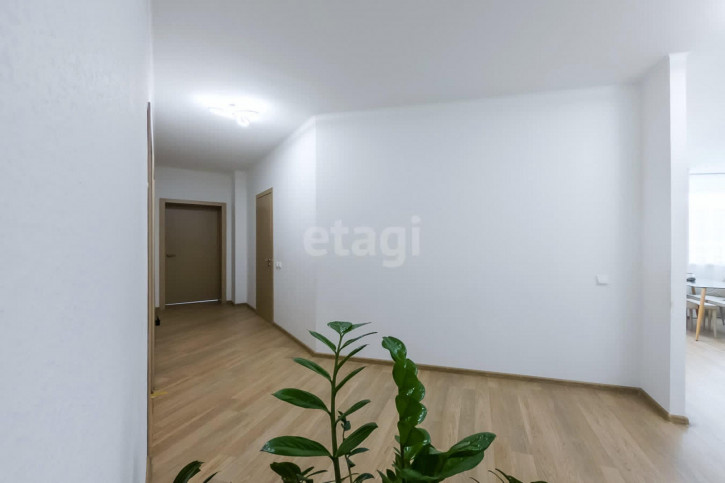 3-комн квартира Хохрякова, 63