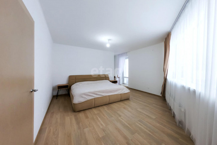 3-комн квартира Хохрякова, 63