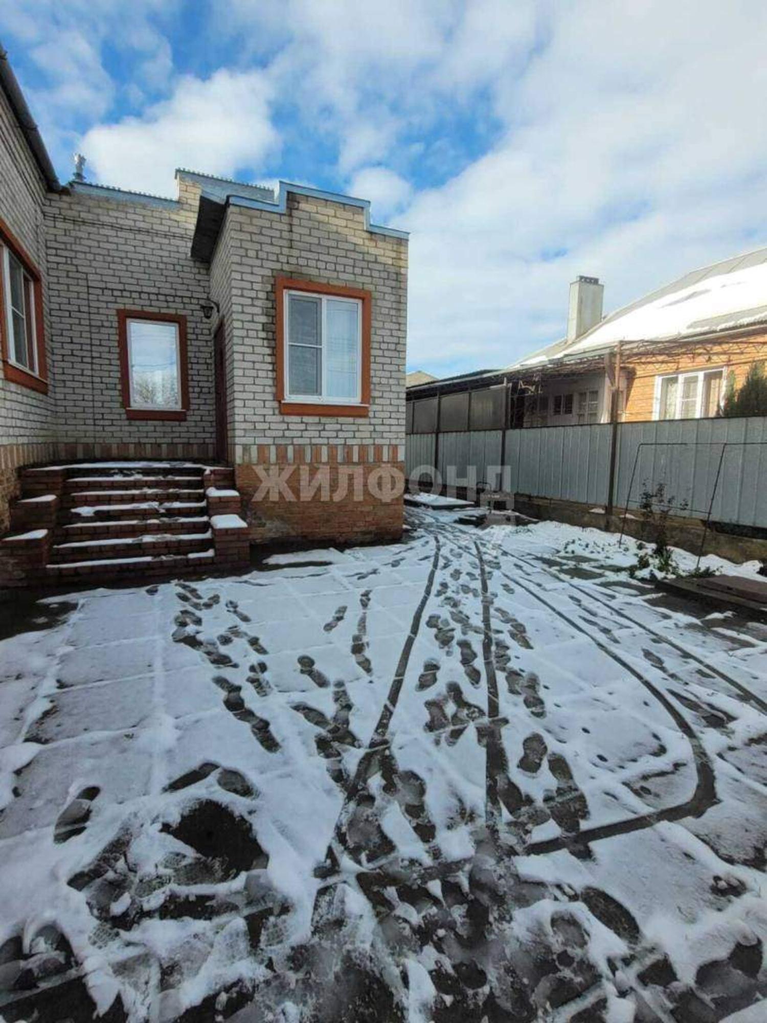 Купить дачу, дом, коттедж за 7 500 000 рублей на Суворова улица