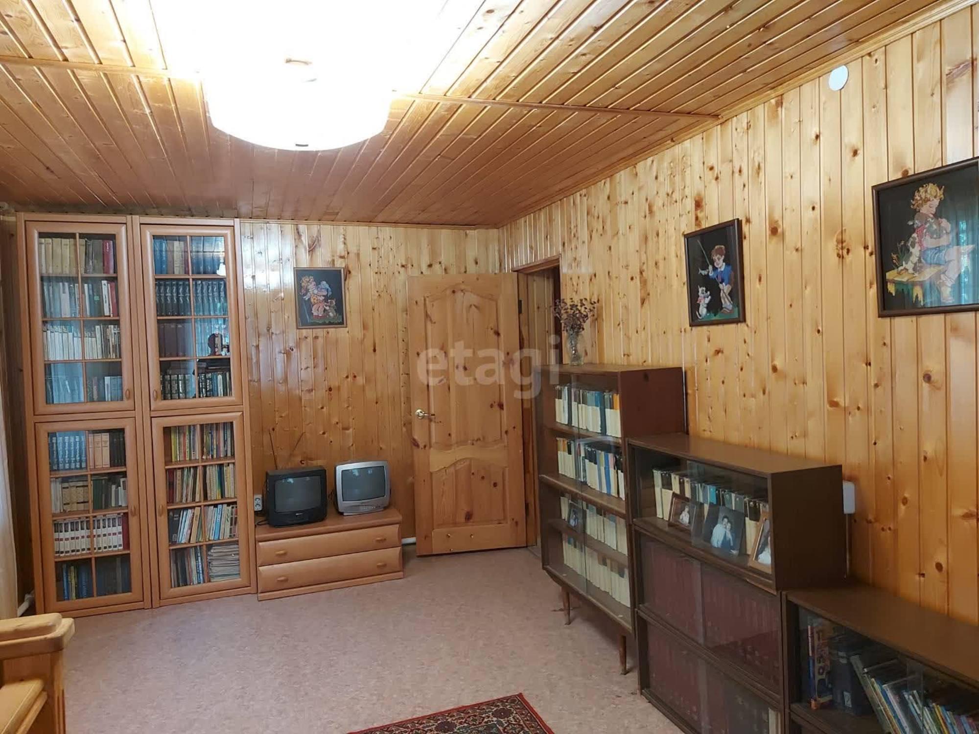Купить дачу, дом, коттедж за 9 900 000 рублей на Декоративная улица