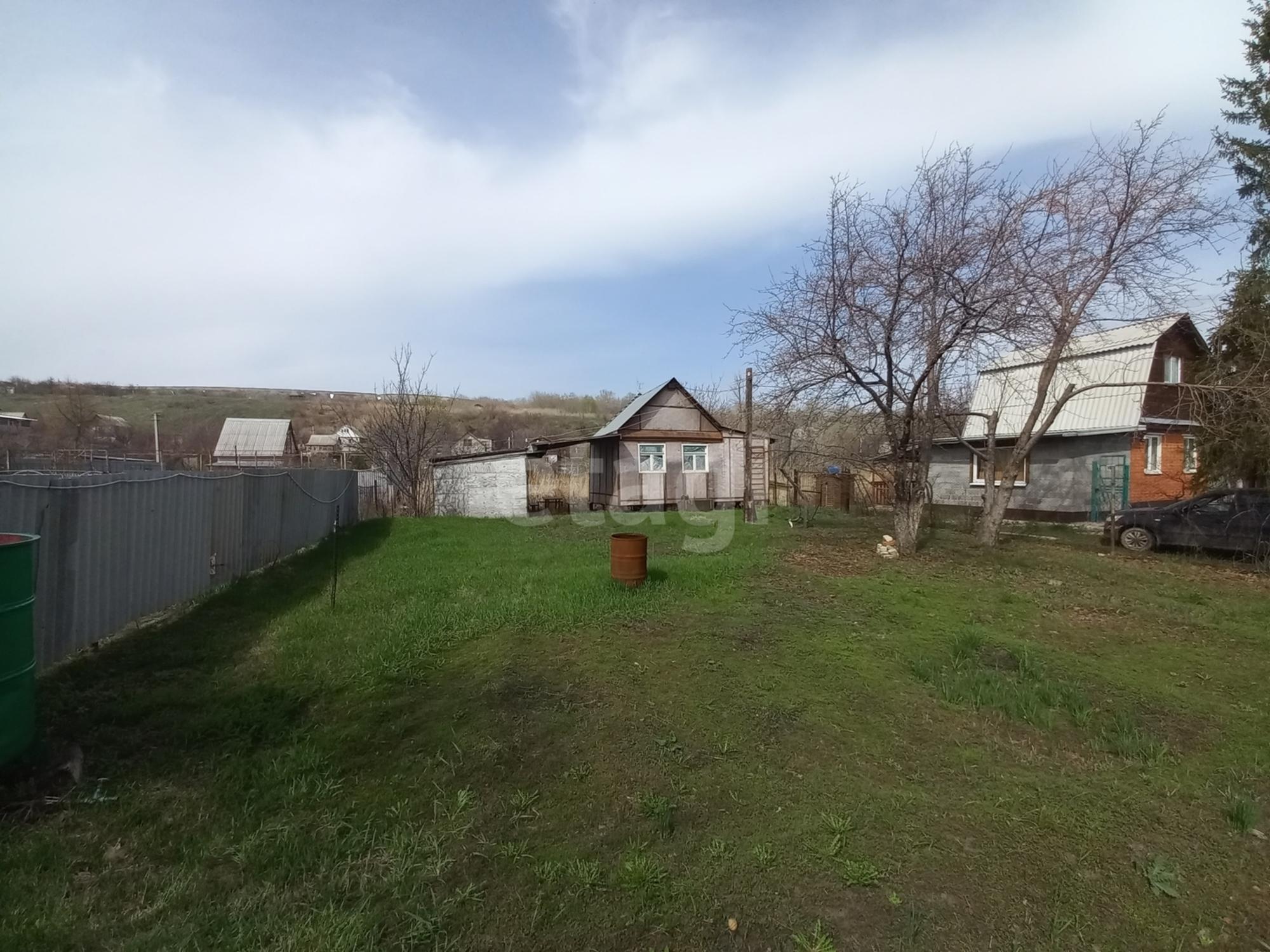 Купить дачу, дом, коттедж за 300 000 рублей на Центральная улица