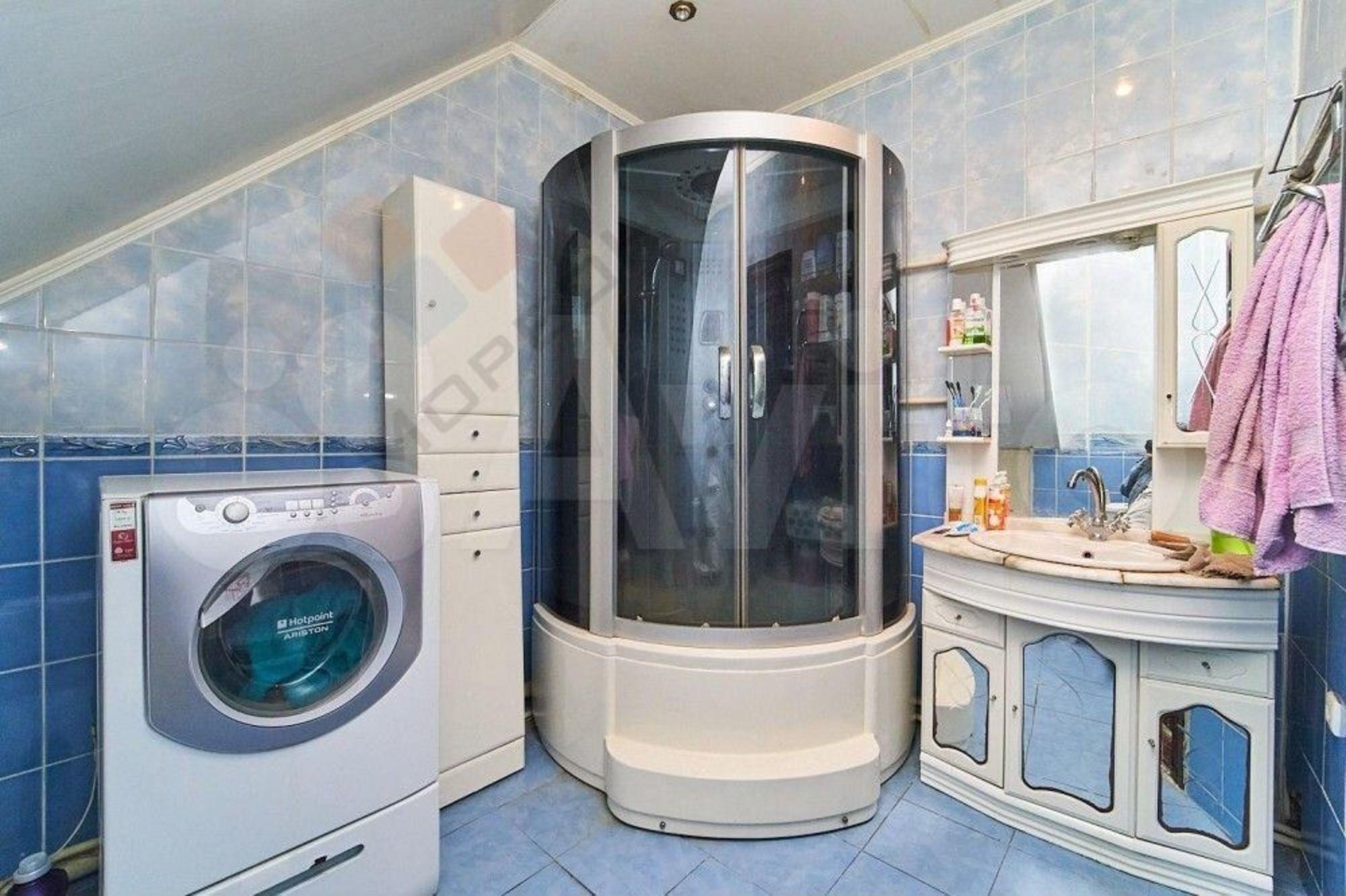 Купить дачу, дом, коттедж за 25 000 000 рублей на Мира ул, 42