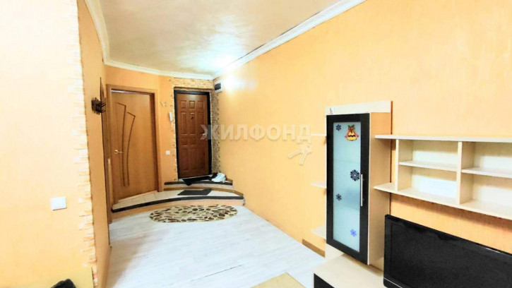 3-комн квартира Дзержинского улица, д.3