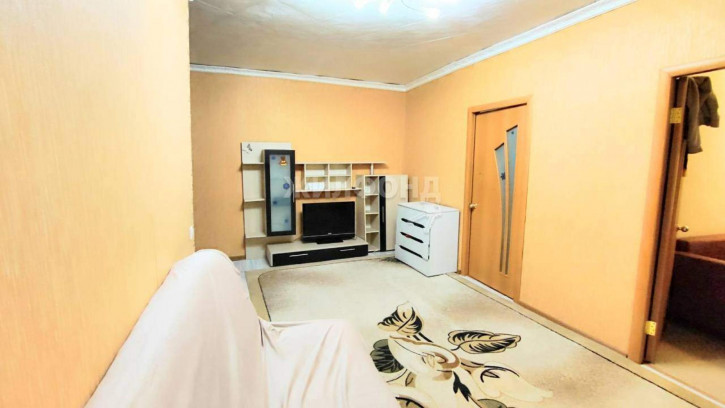 3-комн квартира Дзержинского улица, д.3