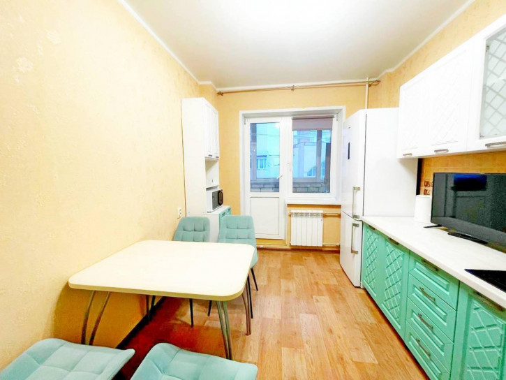 1-комн квартира Есенина улица, 8а