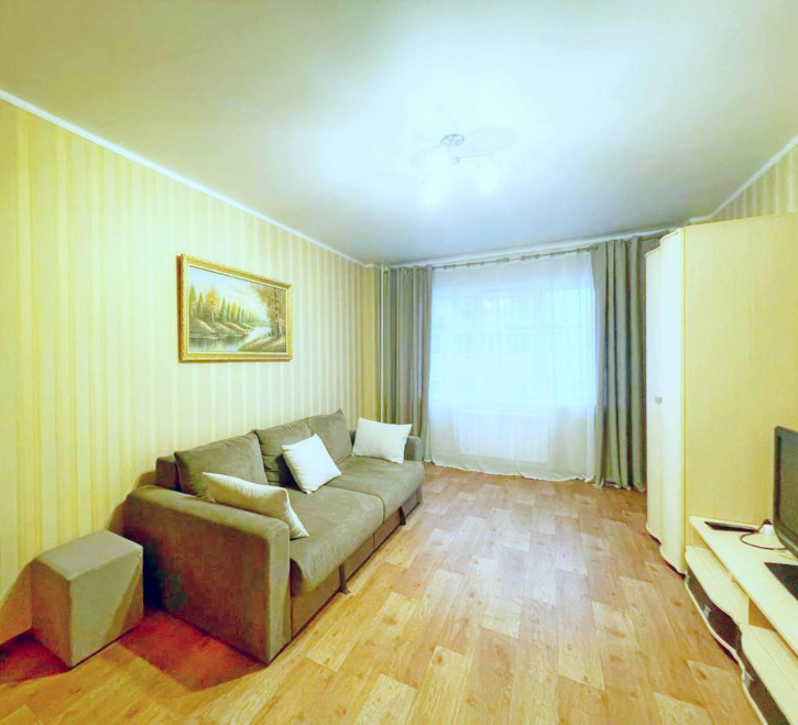 1-комн квартира Есенина улица, 8а