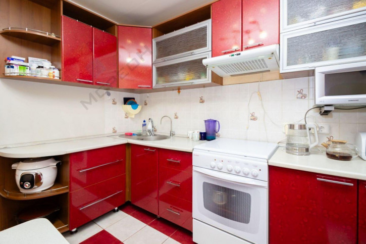 3-комн квартира Сормовская ул, 9
