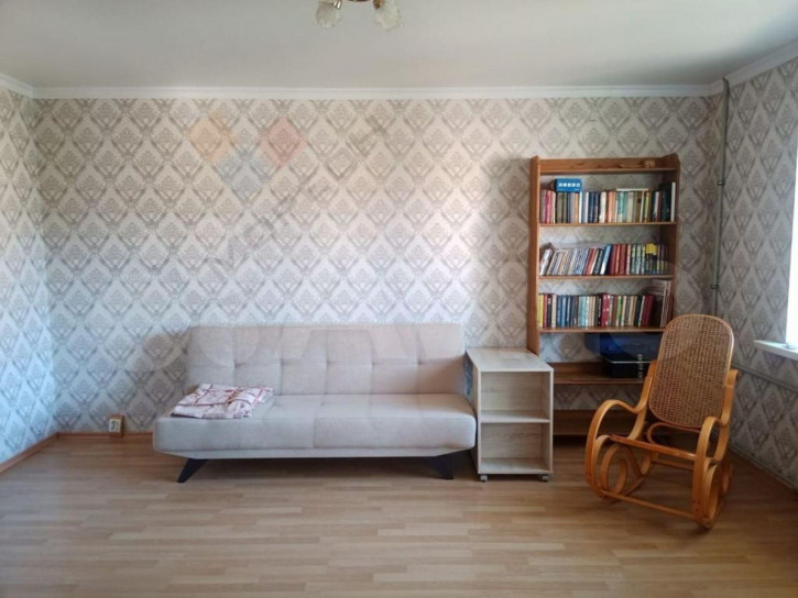 2-комн квартира Клиническая ул, 22
