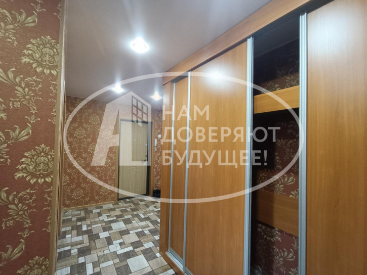 3-комн квартира Коммунистическая улица, 6