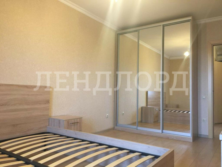 2-комн квартира улица Малиновского, 66/1